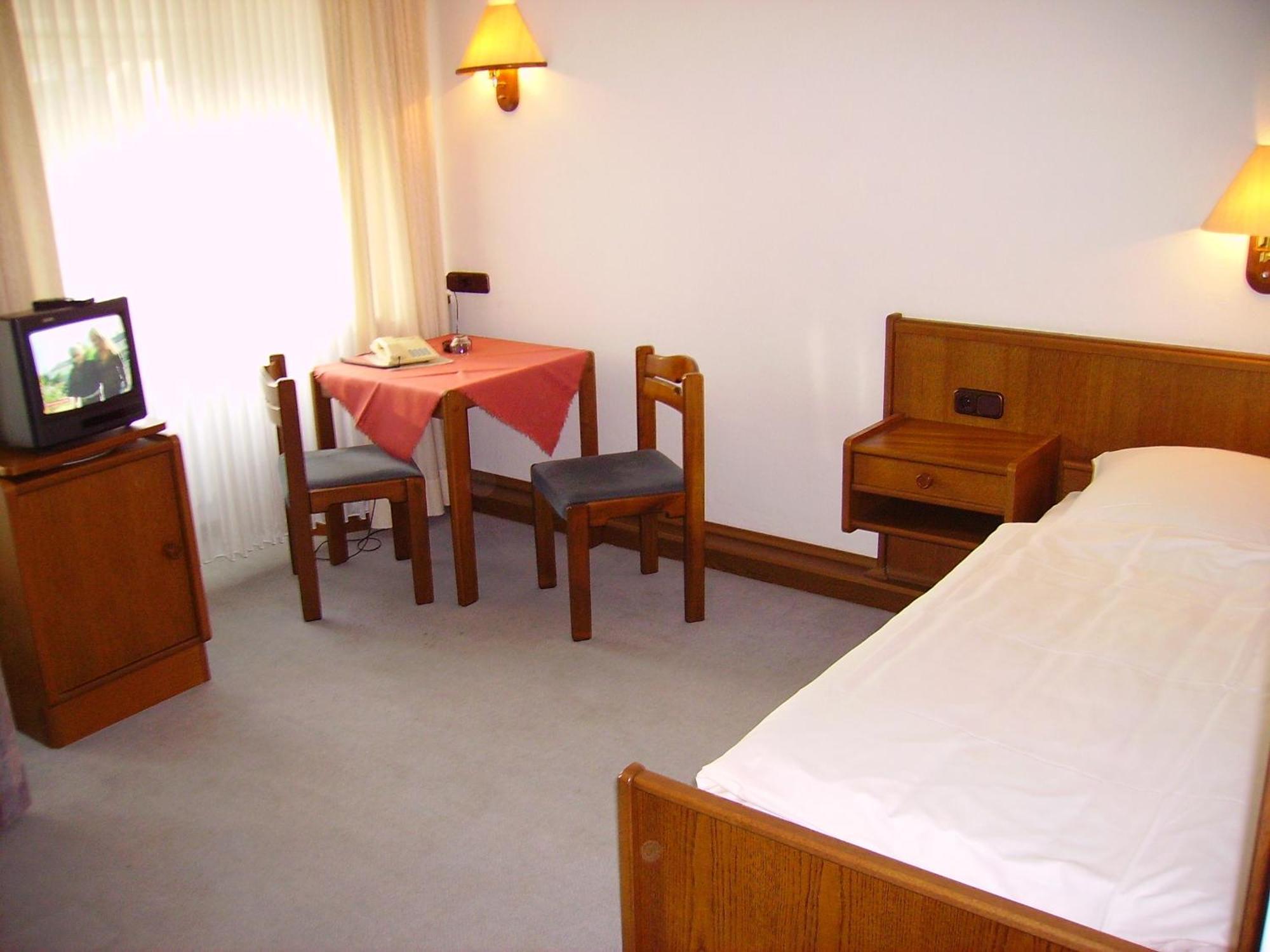 Hotel An Der Hauptallee Bad Pyrmont Zewnętrze zdjęcie