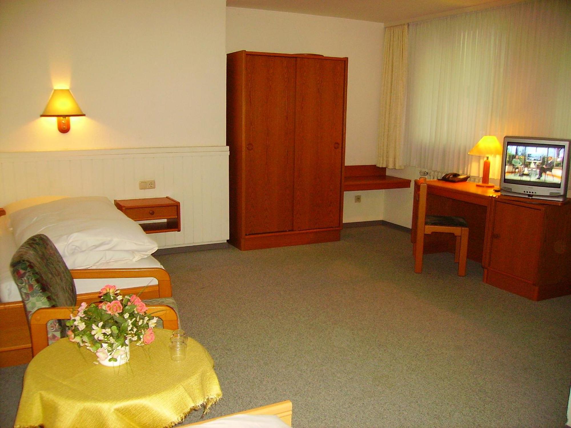 Hotel An Der Hauptallee Bad Pyrmont Zewnętrze zdjęcie